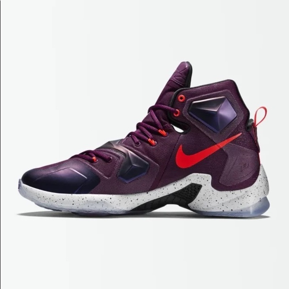 Nike LeBron 13 " Written In The Stars " Size 8.5